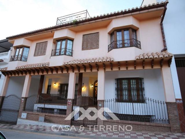 Casa chalet en Venta en Benamargosa