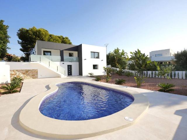 Casa chalet en Venta en Benicolada Las Adelfas