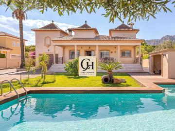 Casa chalet en Venta en Beniarbeig