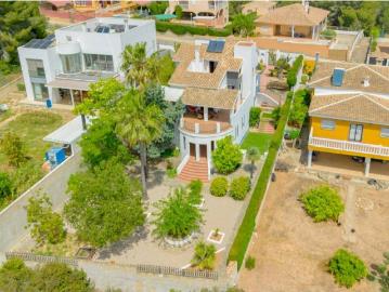 Casa chalet en Venta en Benifaió