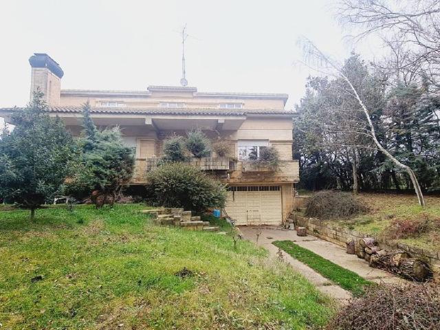 Casa chalet en Venta en Becerril de Campos
