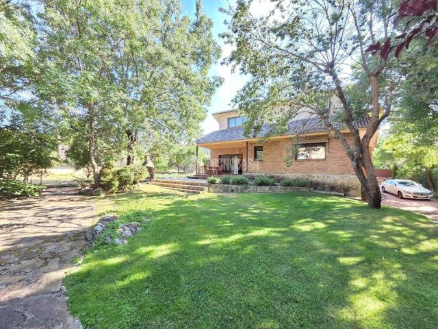 Casa chalet en Venta en Becerril de la Sierra