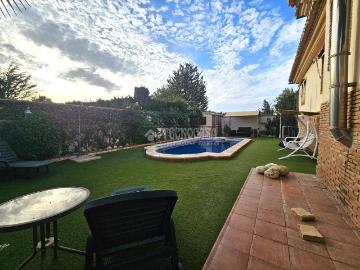 Casa chalet en Venta en Belicena