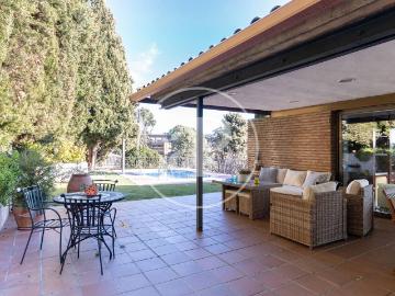 Villa en venta en Plaça Marconi