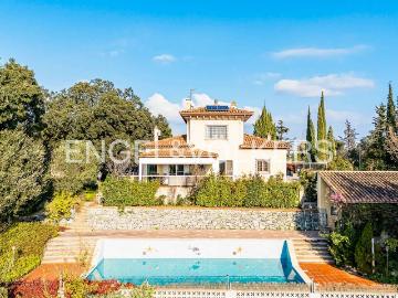 Villa en venta en Plaça Marconi - Gimnasio