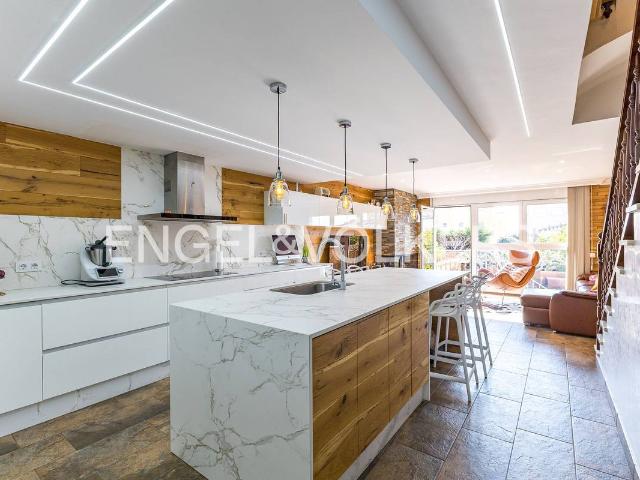 Casa chalet en Venta en Bellvei