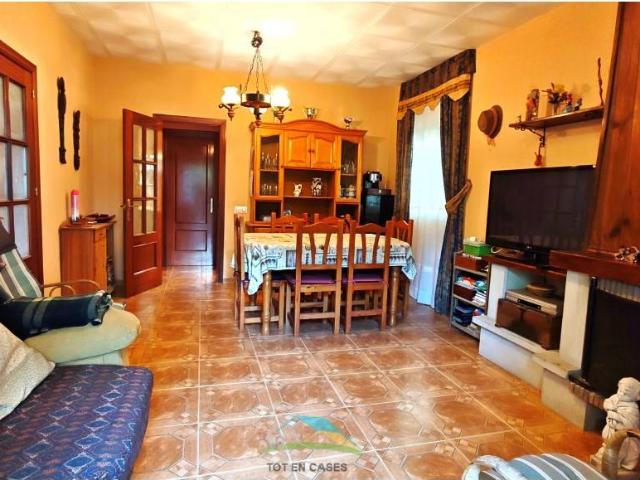 Casa chalet en Venta en Bellvei