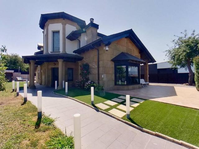 Casa chalet en Venta en Berango
