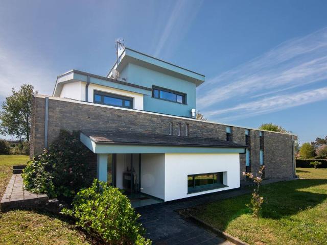 Casa chalet en Venta en Bergondo