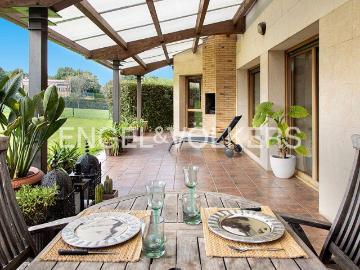 Casa chalet en Venta en Bernueces