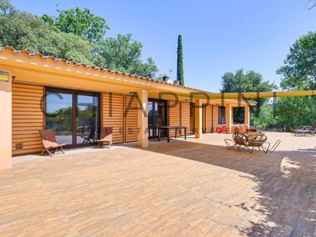 Casa chalet en Venta en Bescanó