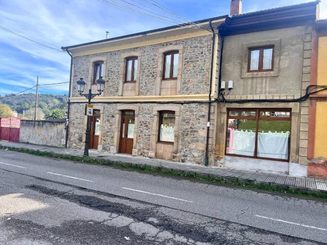 Casa chalet en Venta en Bimenes