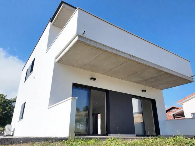 Casa chalet en Venta en Boo