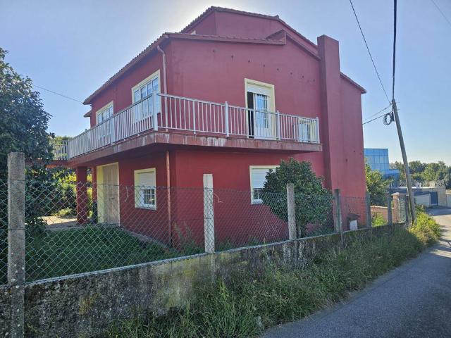 Casa chalet en Venta en Boiro