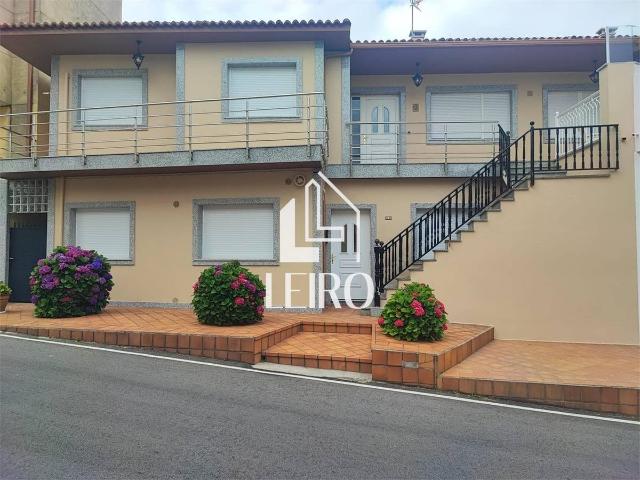 Casa chalet en Venta en Boiro