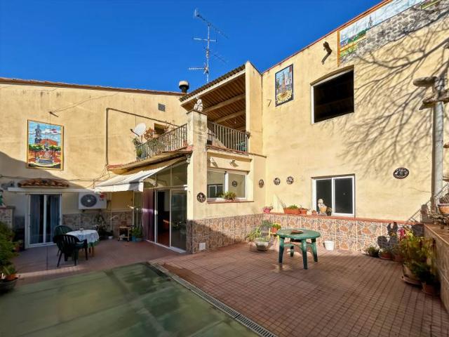 Casa chalet en Venta en Borrassà