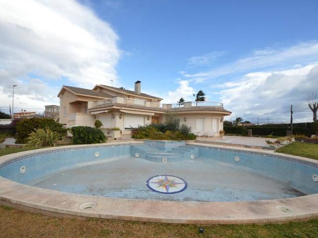 Casa chalet en Venta en Boverals Saldonar