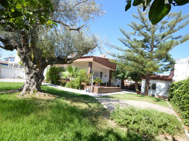 Casa chalet en Venta en Boverals Saldonar