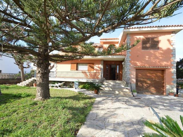 Casa chalet en Venta en Boverals Saldonar
