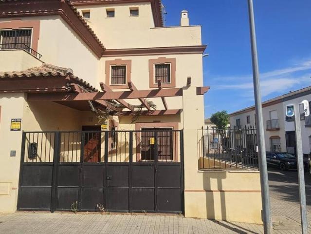 Casa chalet en Venta en Brenes