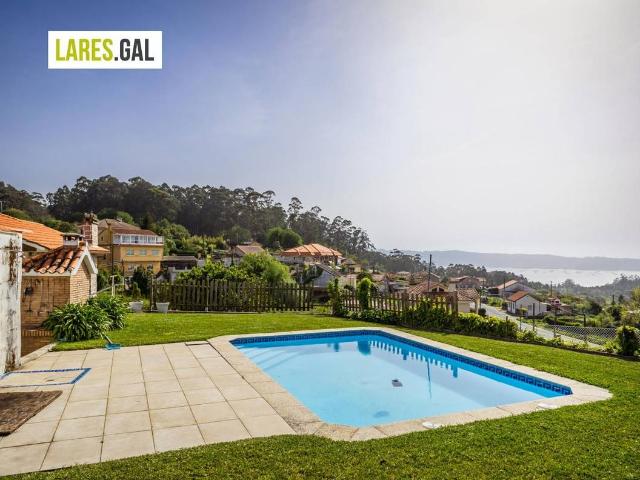 Casa chalet en Venta en Bueu