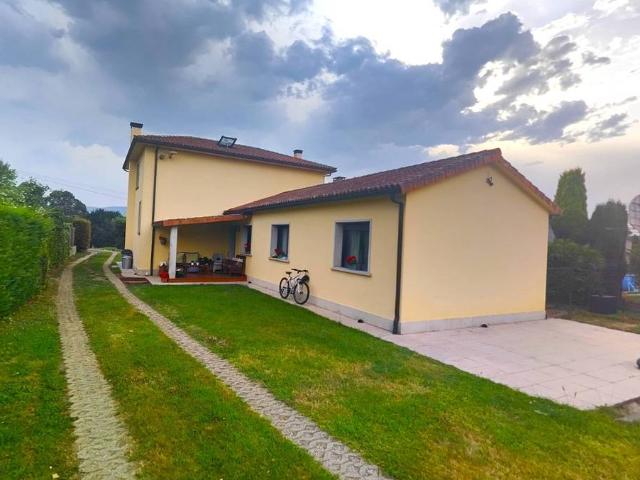 Casa chalet en Venta en Bugallido