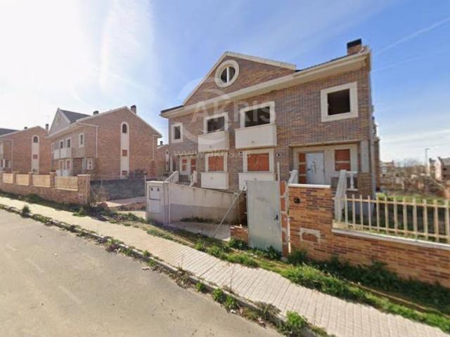 Casa chalet en Venta en Burguillos de Toledo