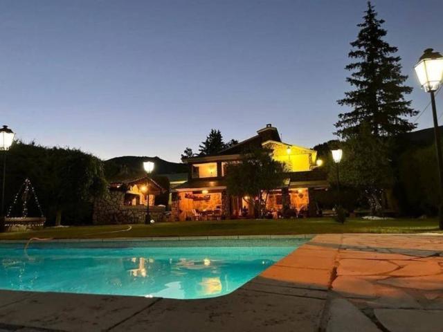 Casa chalet en Venta en Bustarviejo