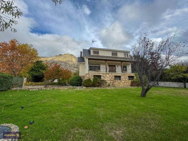 Casa chalet en Venta en Bustarviejo