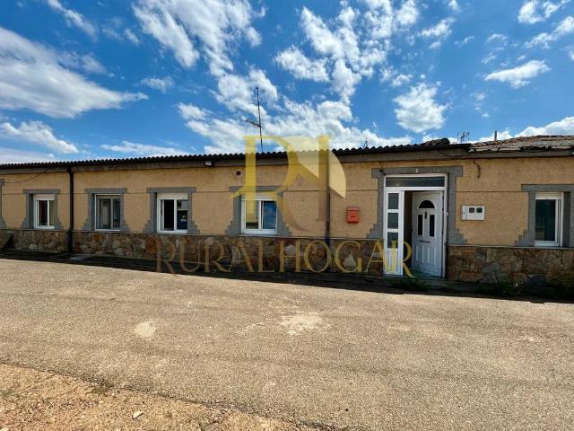 Casa chalet en Venta en Bustillo del Páramo