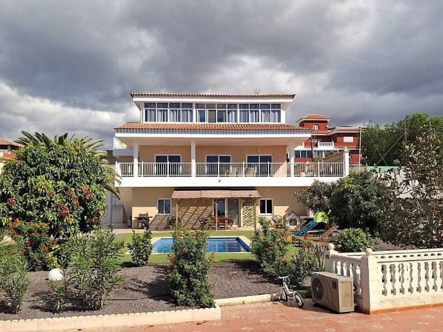 Casa chalet en Venta en Buzanada