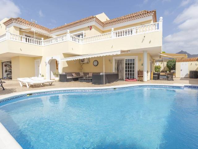 Casa chalet en Venta en Buzanada