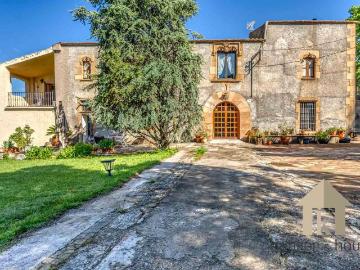 Plaça de l'Agricultura, N'oriol, Can Vallhonrat, Barcelona, Cataluña, Cataluña