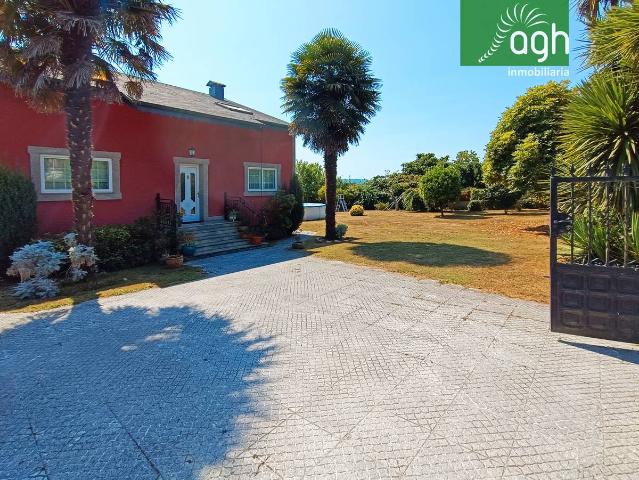 Casa chalet en Venta en Cambre