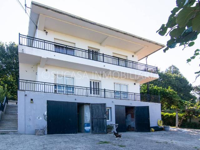 Casa chalet en Venta en Cambre