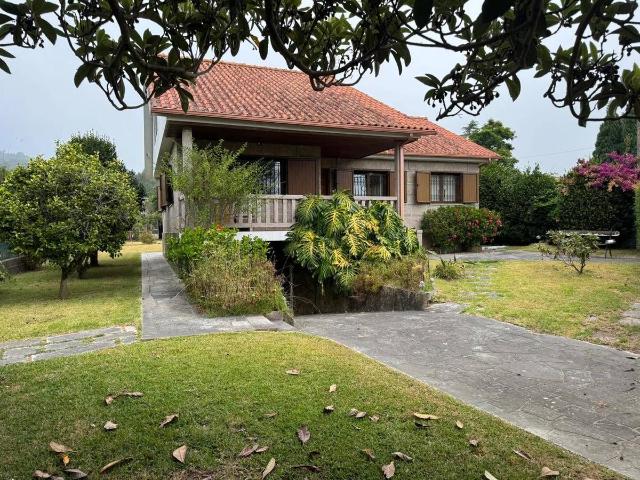 Casa chalet en Venta en Camos