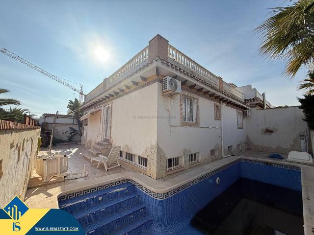 Casa chalet en Venta en Campoamor