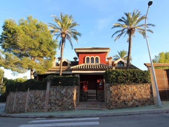 Casa chalet en Venta en Campoamor