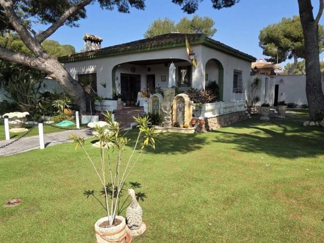 Casa chalet en Venta en Campoamor