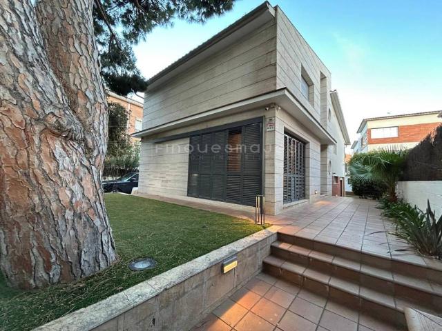 Casa chalet en Venta en Can Bou