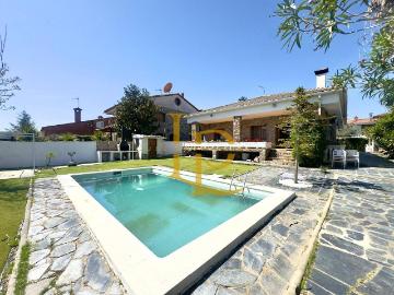 Casa chalet en Venta en Can Llobateres Can Pallars