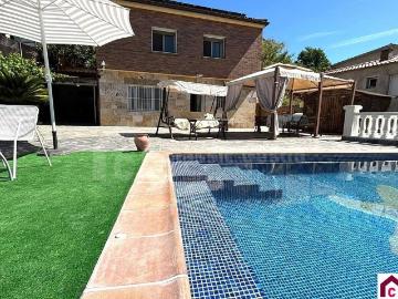 Casa chalet en Venta en Can Parellada