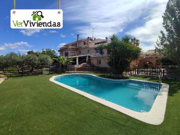 Casa chalet en Venta en Can Rial
