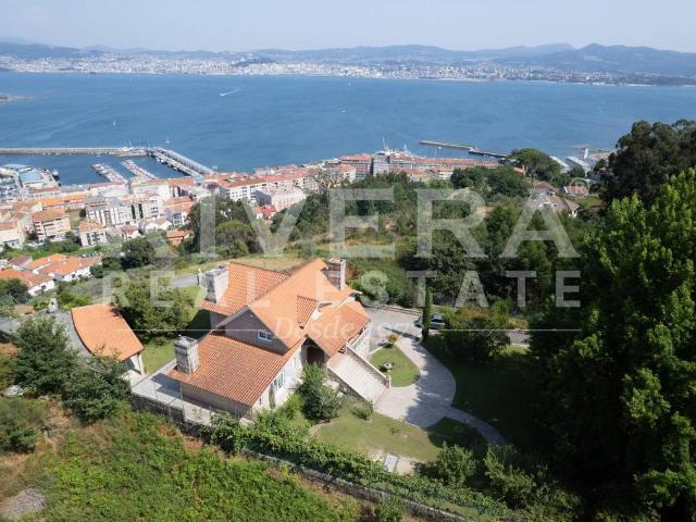 Casa chalet en Venta en Cangas pueblo