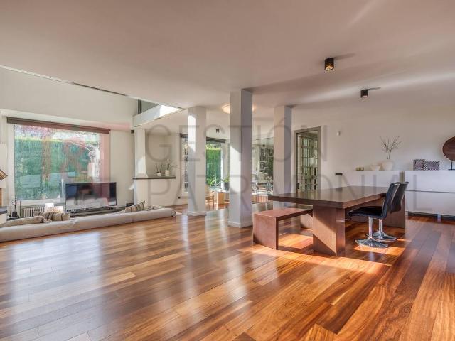 Casa chalet en Venta en Canovelles