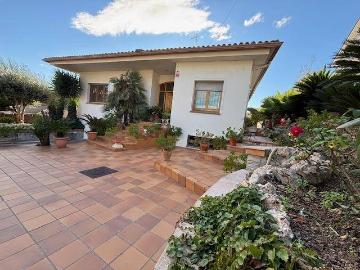 Casa chalet en Venta en Canovelles