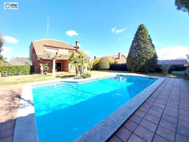 Casa chalet en Venta en Canovelles