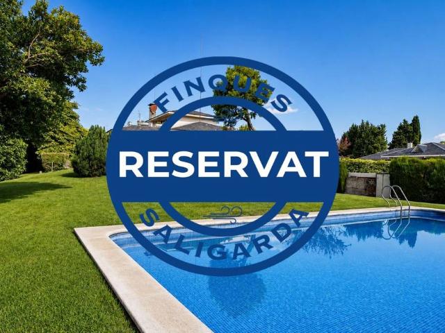Casa chalet en Venta en Canovelles