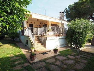 Casa chalet en Venta en Canovelles