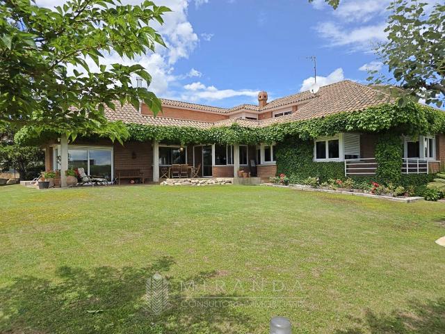 Casa chalet en Venta en Canovelles